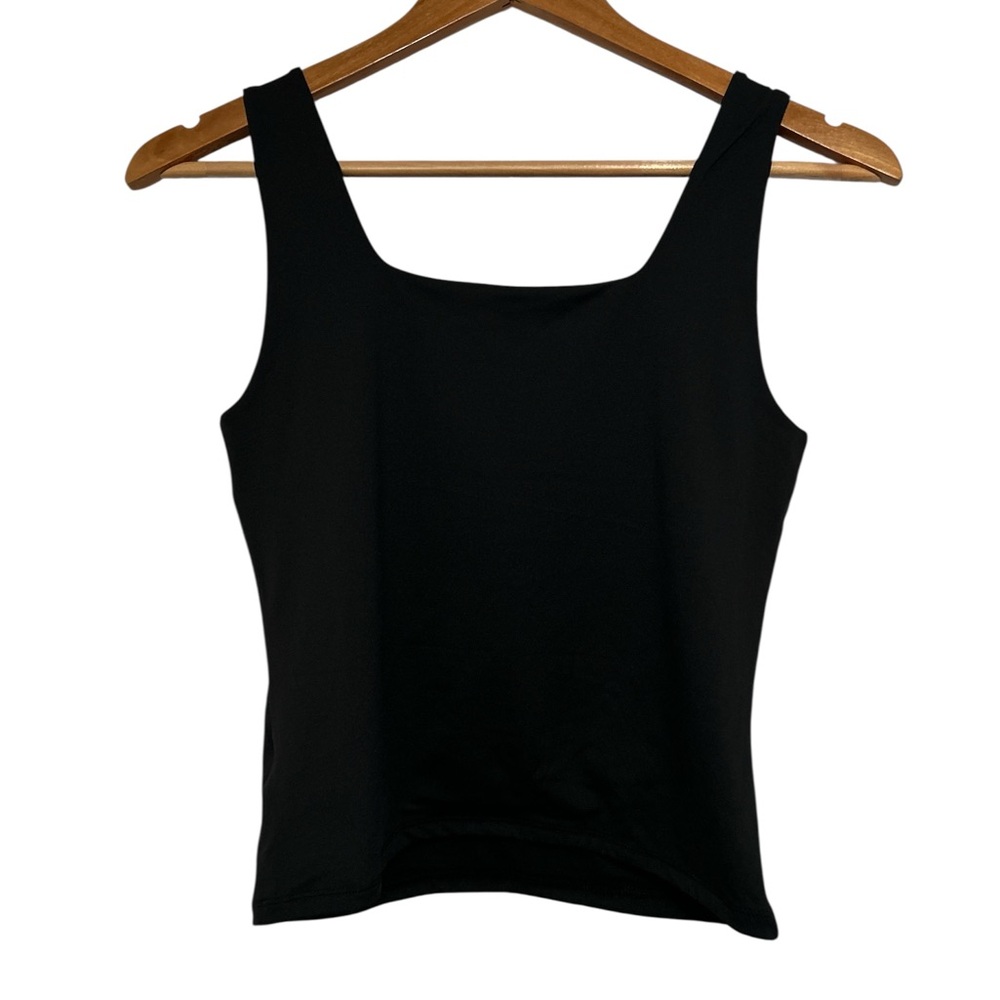 Old Navy Black Women's Tank Top Size Medium - Picture 2 of 2